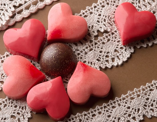 Czekoladki, Anniversair Omotesando, Źródło: http://www.rakuten.ne.jp/gold/anniver/index.html